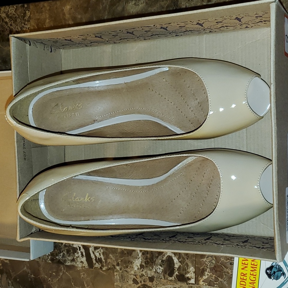 Clark's Pumps 9